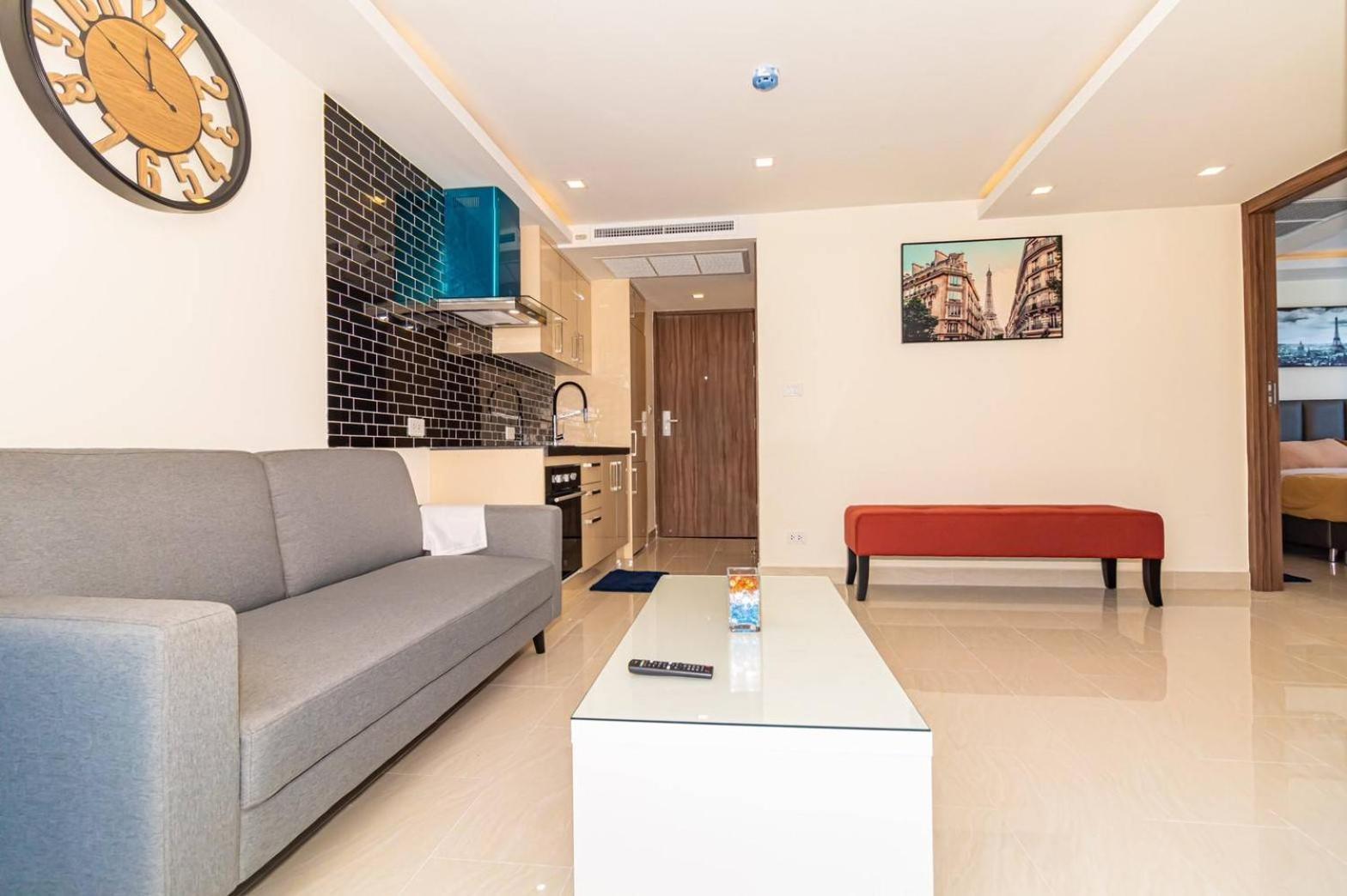 Grand Avenue by Fantasea Beach Pattaya Habitación foto