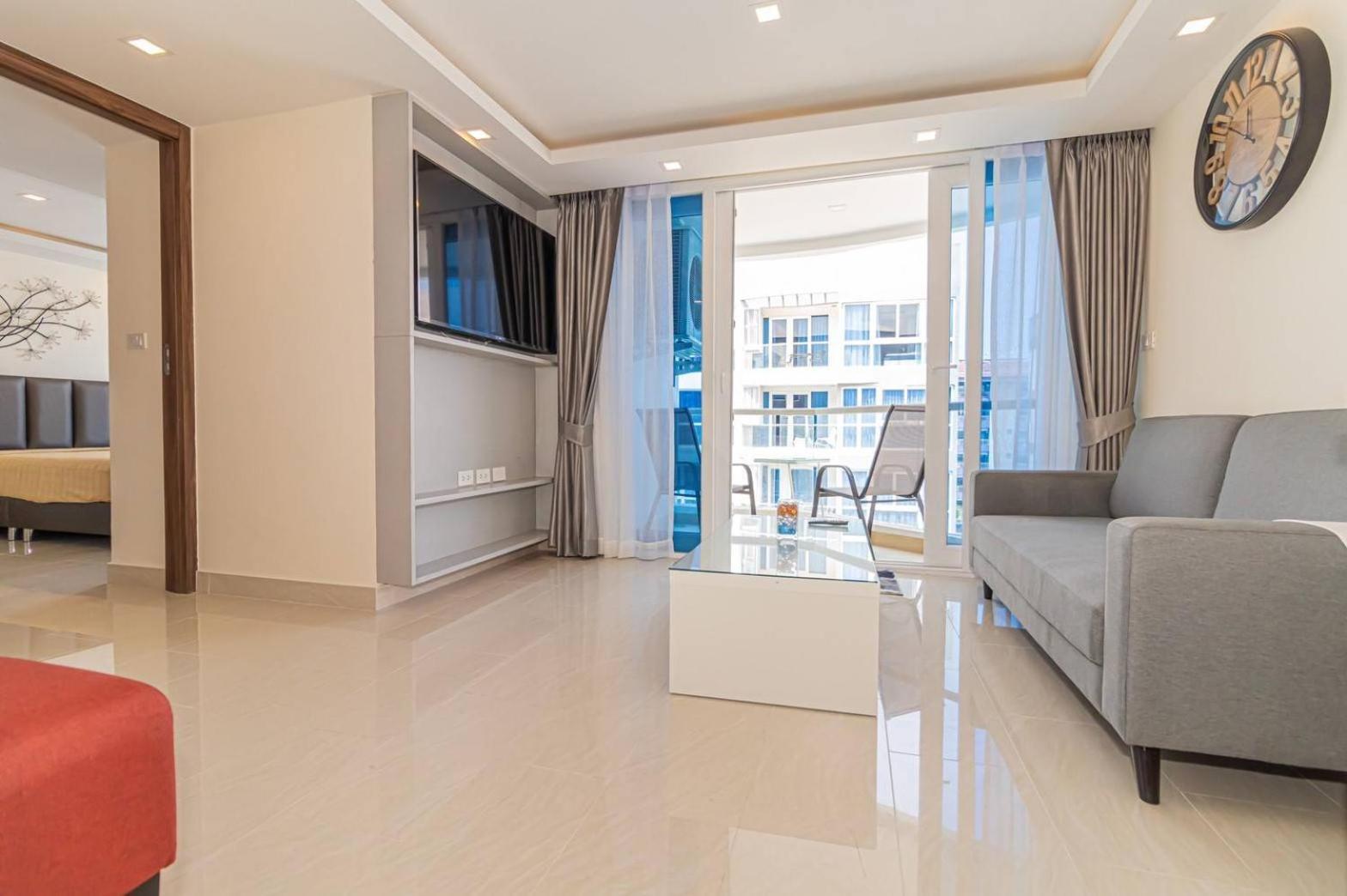 Grand Avenue by Fantasea Beach Pattaya Habitación foto